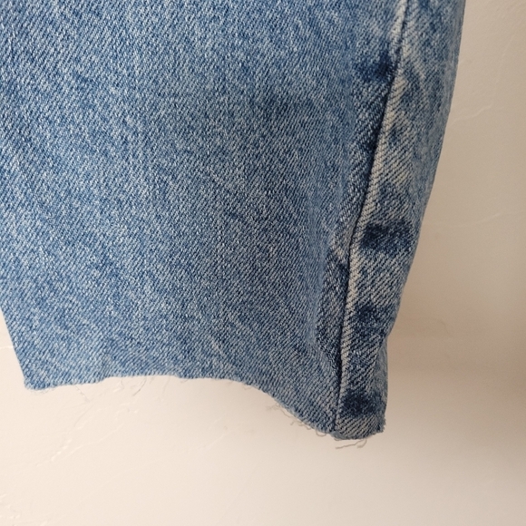 Forever 21 NWT Mom Jeans 29 Medium Wash Denim High Rise Relaxed Fit Tapered Leg - Picture 8 of 9